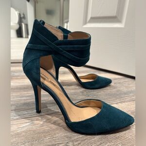 Really stunning teal suede heels